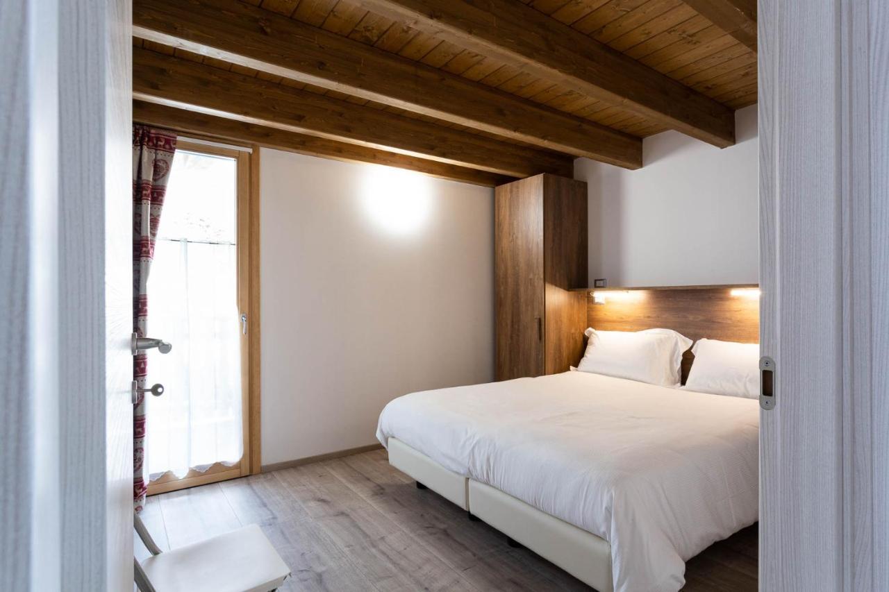 Residence Villa Brioschi Априка Екстериор снимка