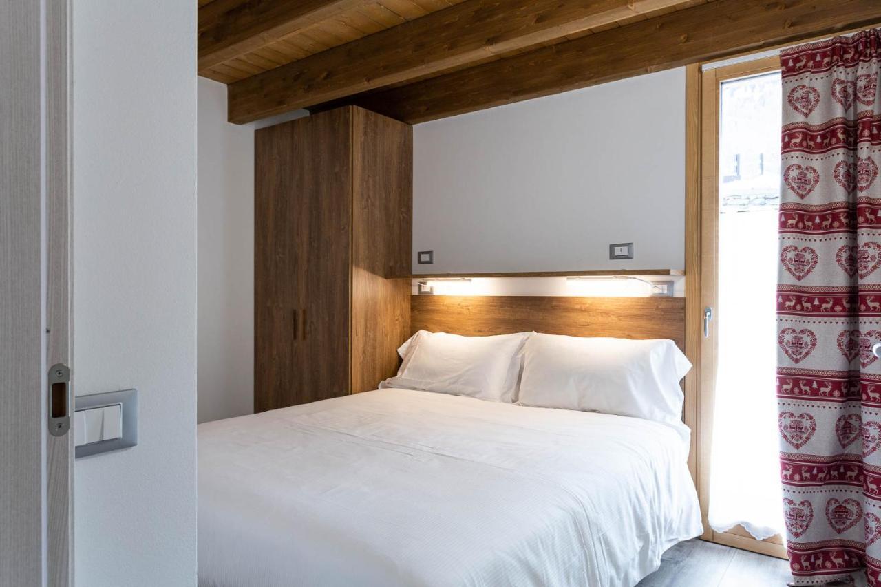 Residence Villa Brioschi Априка Екстериор снимка
