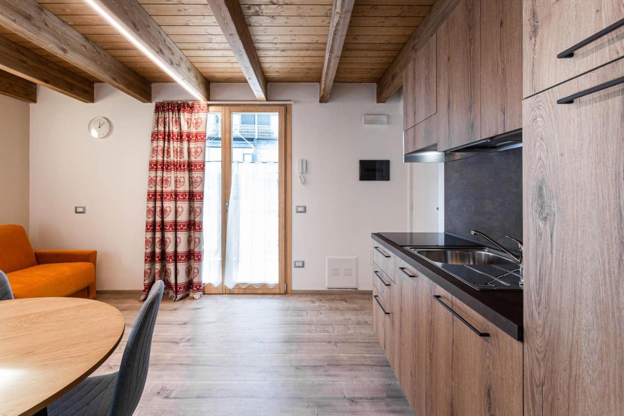 Residence Villa Brioschi Априка Екстериор снимка