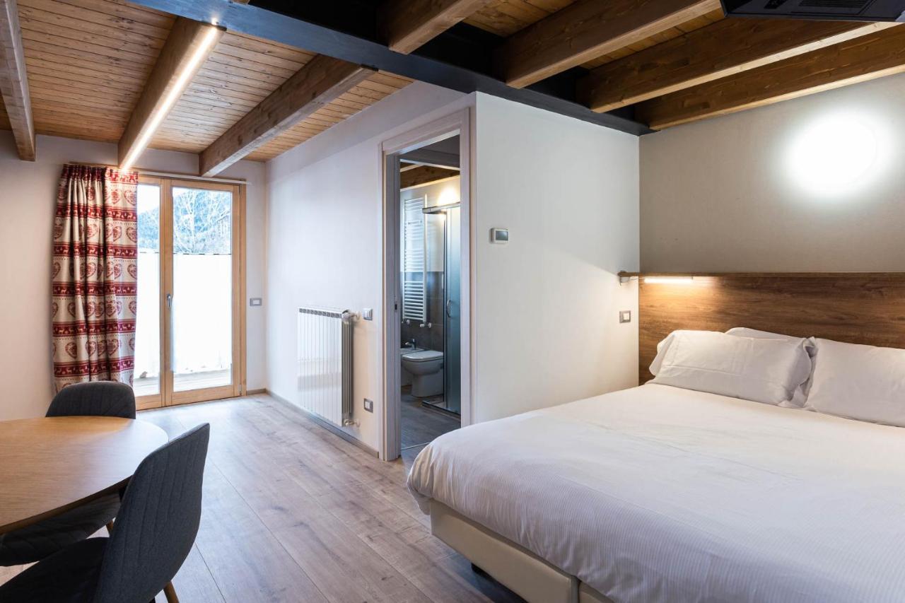 Residence Villa Brioschi Априка Екстериор снимка